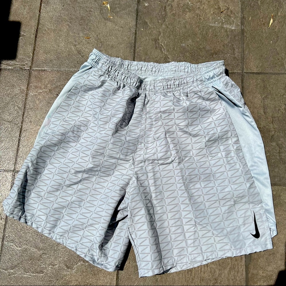 Nike Brief-Lined 7” Running Shorts